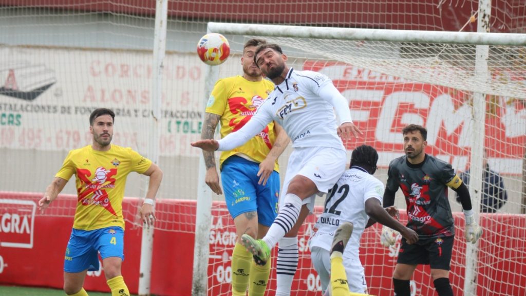 El Illescas no pasa del empate en un duelo sin brillo