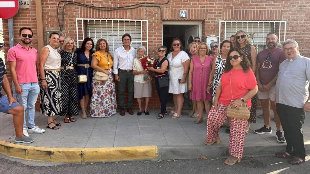 Yuncos homenajea a sus vecinos mayores de 95 años con motivo de las fiestas de la Virgen del Consuelo